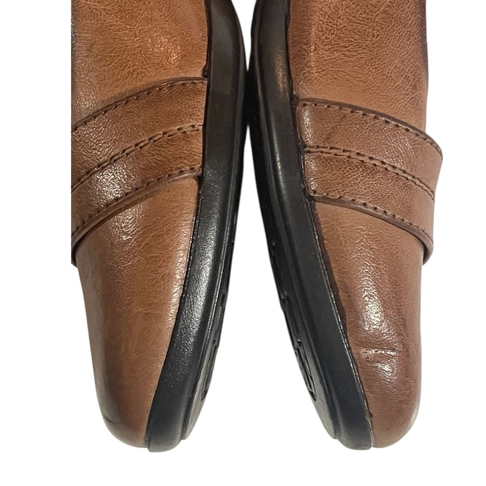 RASOLLI BROWN CLASSIC LEATHER LOAFERS WITH BUTTON DETAIL SZ 7.5 - Picture 6 of 9